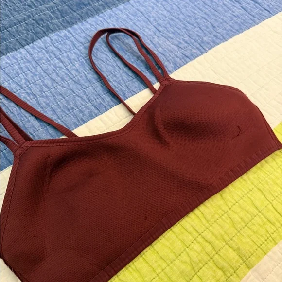 Lululemon - Like a Cloud Ribbed Bra *Light Support, B/C Cup Red Merlot - Picture 6 of 7